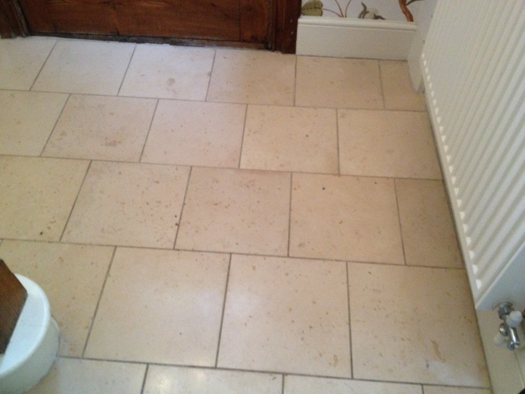 Limestone-Entrance-Hall-Burford-Before-Cleaning