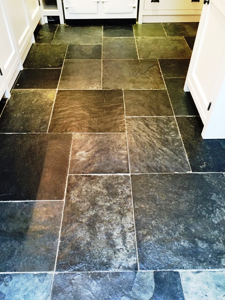 Dull Slate Tiled Kitchen Floor Restored In Henley-On ... (520 x 650 Pixel)